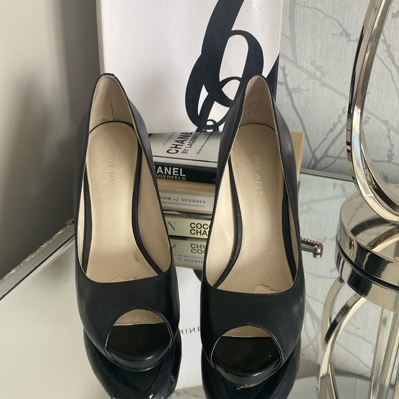 Nine West Black Heels - Picture 1 of 3